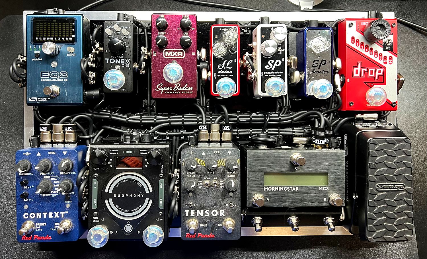 The Patriot pedalboard seen from above